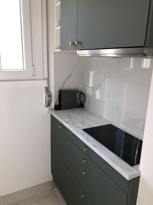 Milan New Apartment In Lively Central Area Bagian luar foto